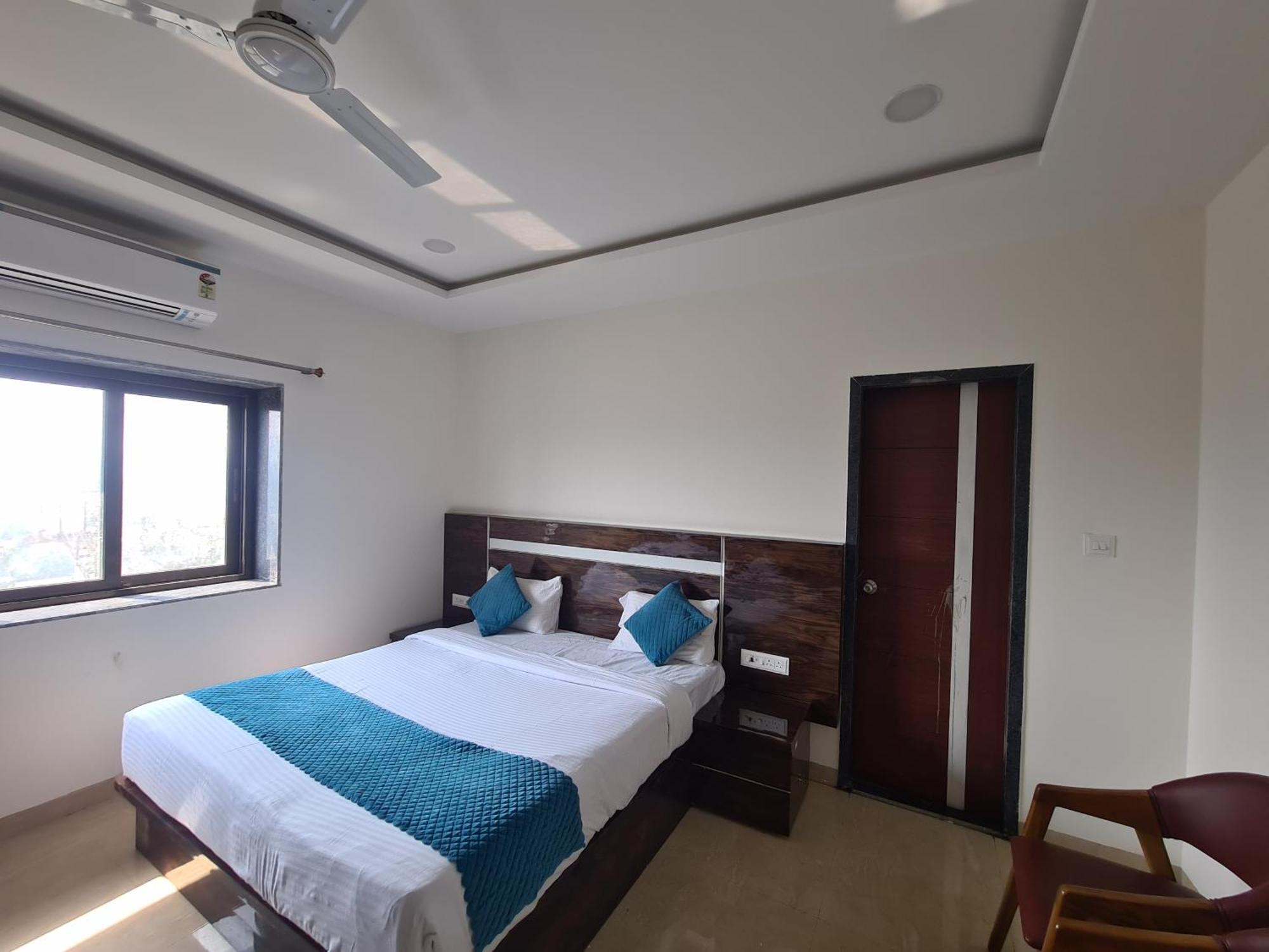 Hill View Hotel By Bil Lonavala Buitenkant foto