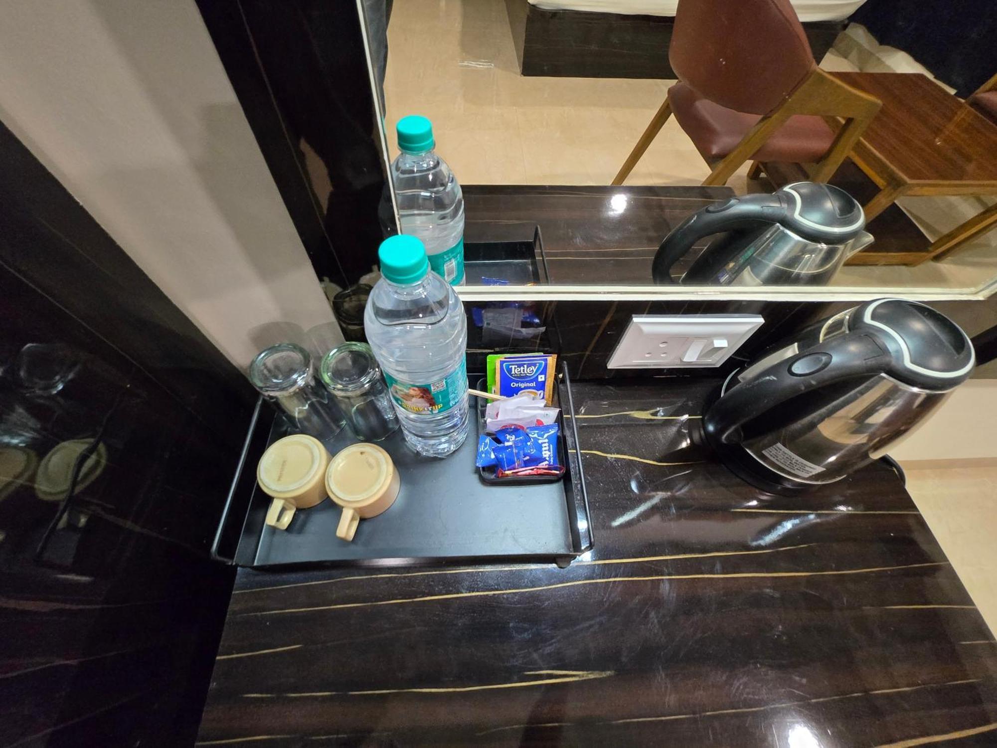 Hill View Hotel By Bil Lonavala Buitenkant foto
