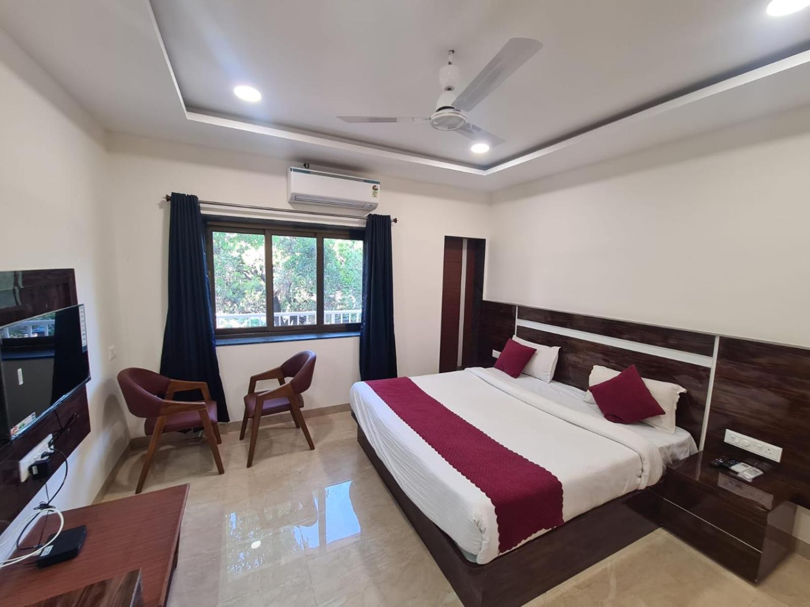 Hill View Hotel By Bil Lonavala Buitenkant foto