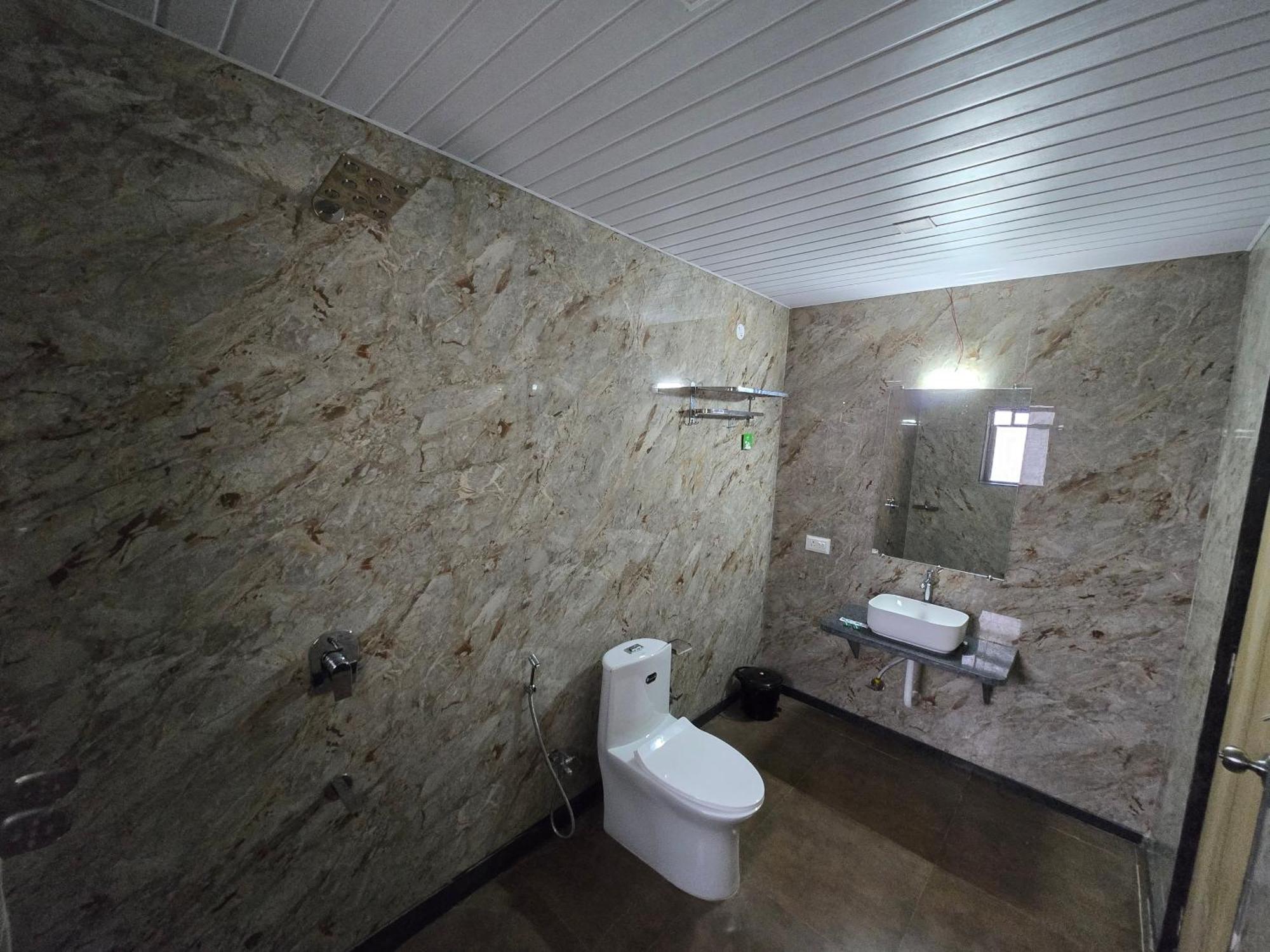 Hill View Hotel By Bil Lonavala Buitenkant foto