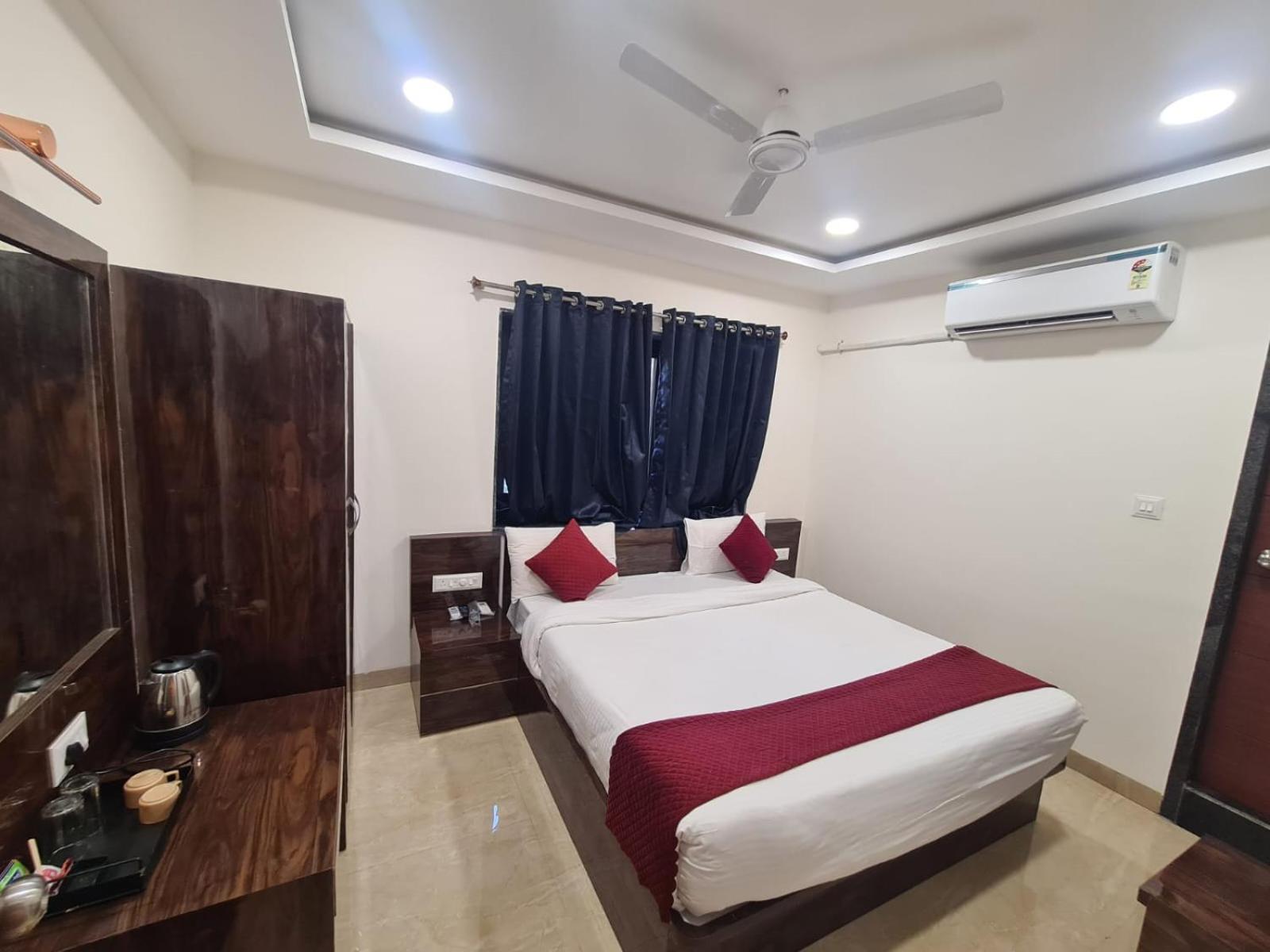 Hill View Hotel By Bil Lonavala Buitenkant foto