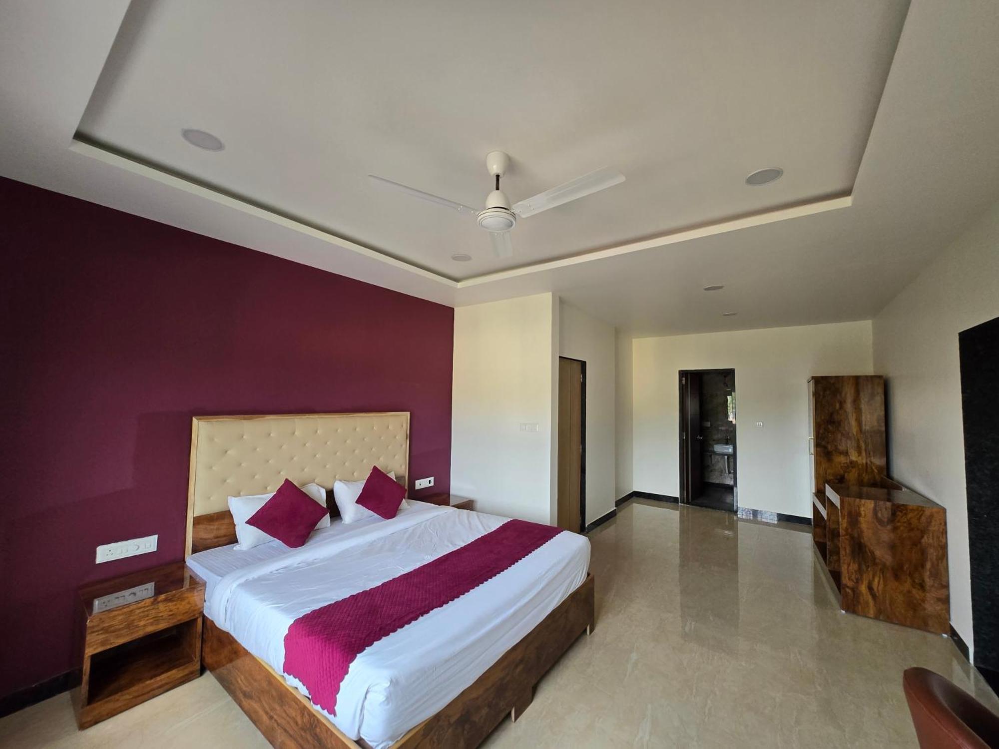 Hill View Hotel By Bil Lonavala Buitenkant foto